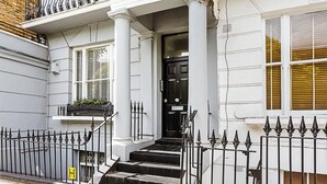 Unclassified image, 2 of 22, button - Stylish Portobello Apartment (London)