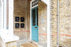 Basic Apartment, Multiple Beds | Exterior - Gorgeous Flat in the Heart of Acton (London)
