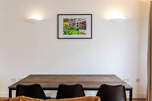 Dining - Light and Airy Upside Down House in Boho Hackney (London)
