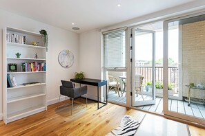 Apartamento básico, 1 cama Queen | Parte interna