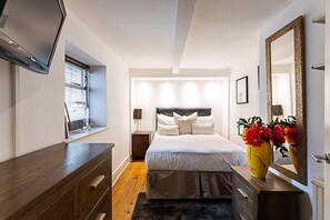 Exterior - Cottage Style Three Bedroom House (London)