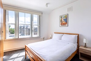 Apartment - Contemporary Open Plan Penthouse (London)