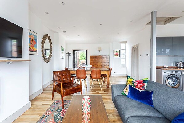 Apartment | Living room