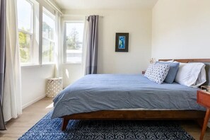 3 室のベッドルーム、デスク、アイロン / アイロン台、WiFi