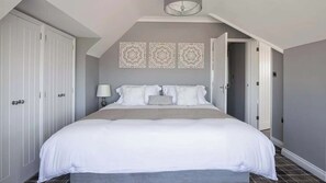 4 Schlafzimmer, Bügeleisen/Bügelbrett, WLAN, Bettwäsche