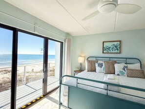 2 bedrooms, iron/ironing board, WiFi, bed sheets - Beachfront SGI Villa G3 Pool Sleeps 8 (St. George Island)