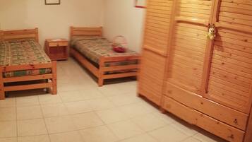 2 Schlafzimmer, Bügeleisen/Bügelbrett, kostenloses WLAN, Bettwäsche