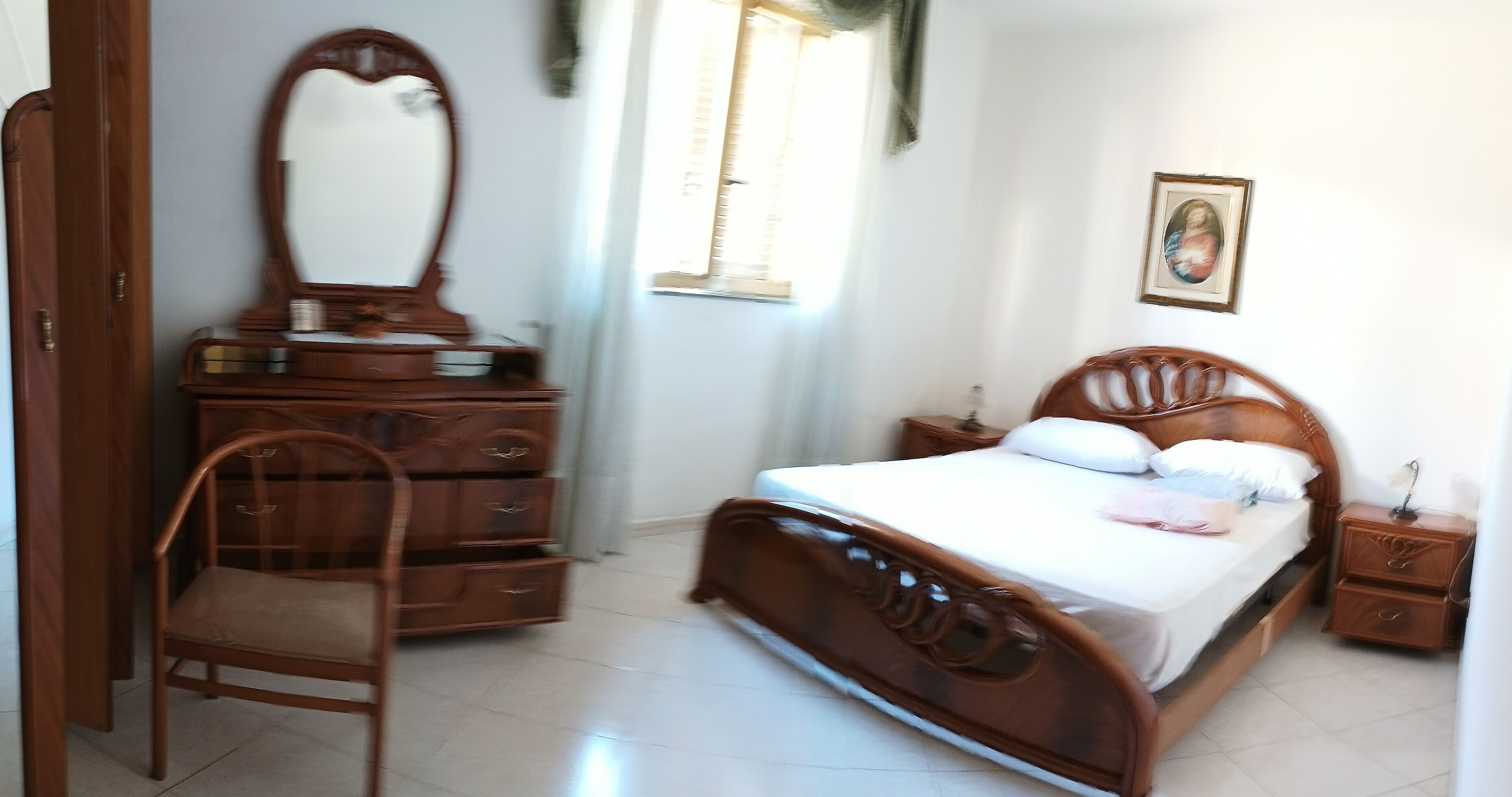 2 makuuhuonetta, silitysrauta/-lauta, ilmainen Wi-Fi, vuodevaatteet