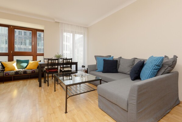 Living area - Apartment Center of Warsaw by Renters (Warsaw)