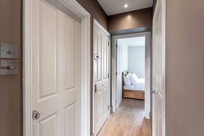 Eenvoudig appartement, 2 tweepersoonsbedden | Interieur