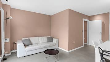 Basic House, Multiple Beds | Interior