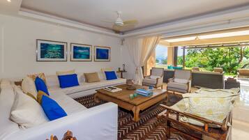 基础公寓式客房 | 起居区