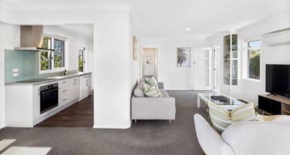 Idyllic family escape, Close to the beach an Mount