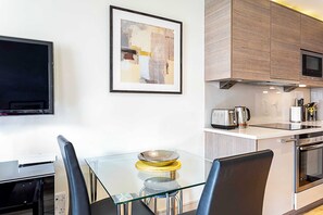 Basic Apartment, 1 King Bed with Sofa bed | Private kitchen