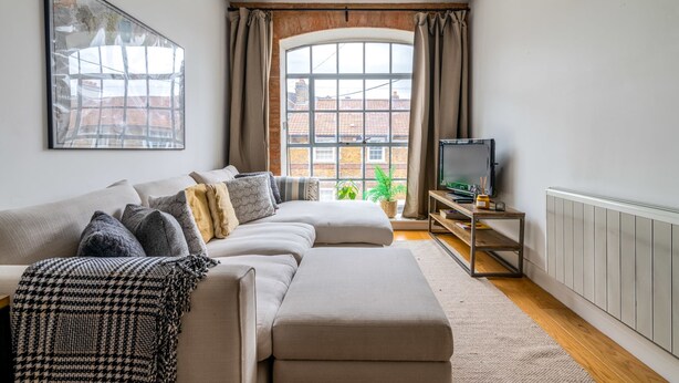 Basic Apartment, 1 King Bed | Living area - Trendy Elephant and Castle Home (London)