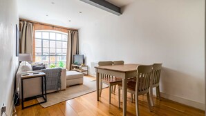 Basic Apartment, 1 King Bed | Interior - Trendy Elephant and Castle Home (London)