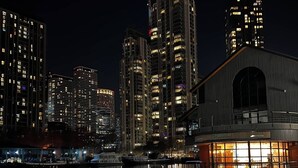 Unclassified image, 4 of 66, button - The Panoramic Urban Oasis (London)