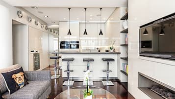 Maison, plusieurs lits | Cuisine privée