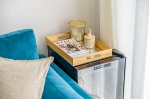 Basic Apartment, Multiple Beds | Bathroom | Towels, soap, shampoo, toilet paper - Penthouse With Views Of Alexandra Palace (London)