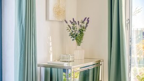 Unclassified image, 2 of 24, button - Penthouse With Views Of Alexandra Palace (London)