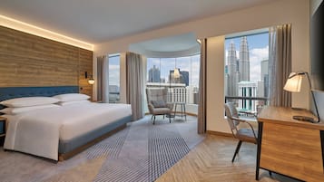 Deluxe Room, 1 King Bed, Tower (View) | 1 bedroom, minibar, in-room safe, desk