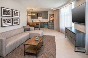 42-Zoll-Smart-TV mit Digitalempfang, Netflix, Hulu