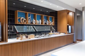 包含每日自助早餐