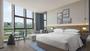 Premium bedding, down comforters, in-room safe, individually decorated