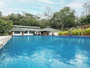 Piscine extérieure