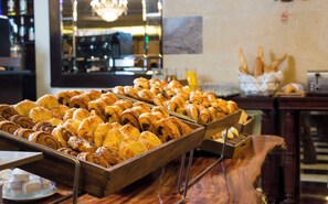 Desayuno buffet incluido todos los días 