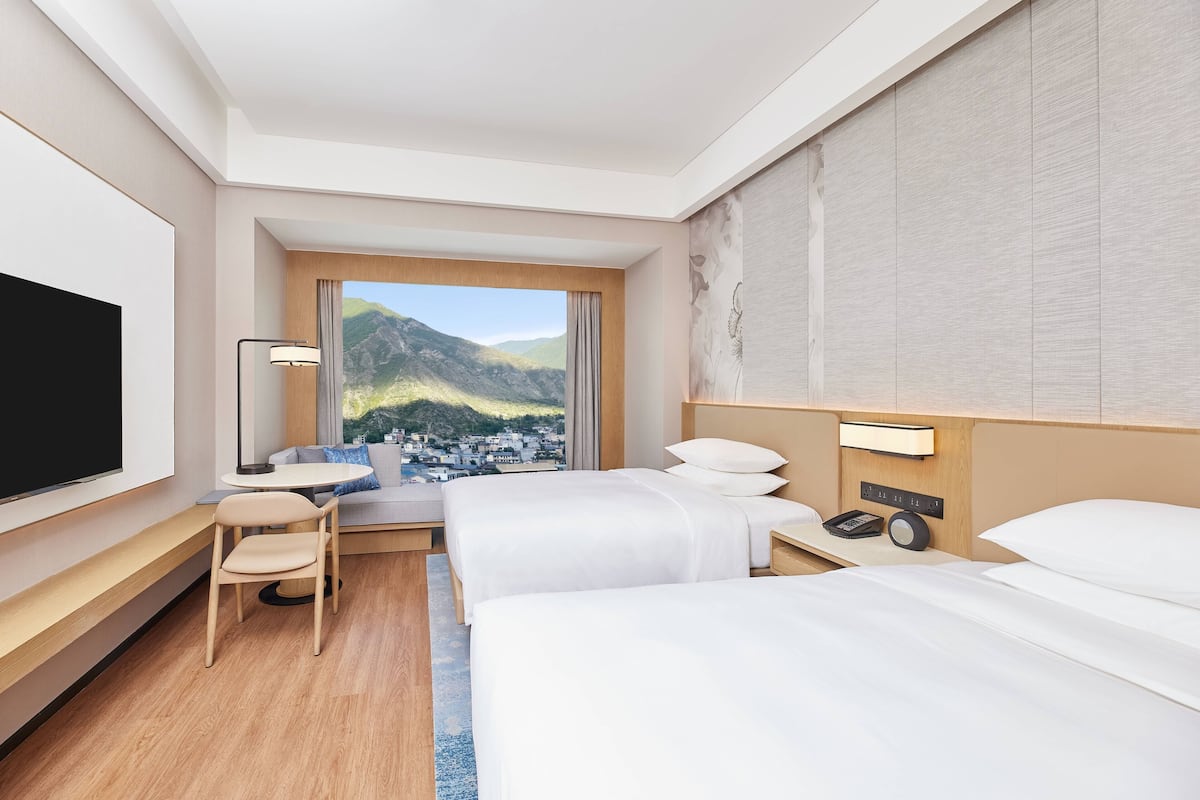 Chambre Deluxe, 2 lits doubles, vue ville | Couette en duvet d'oie, chambres insonorisées, fer et planche à repasser