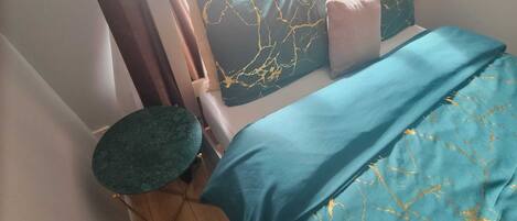 4 bedrooms, iron/ironing board