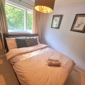 Villa – exclusive, 4 soverom, hageområde | 4 soverom og strykejern/-brett