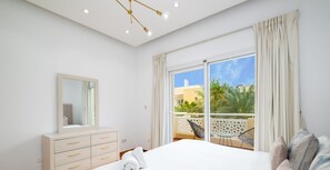 Villa | 5 bedrooms, free WiFi