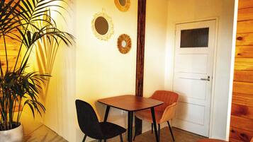 Bữa sáng nấu theo yêu cầu hàng ngày (15 EUR/mỗi người)