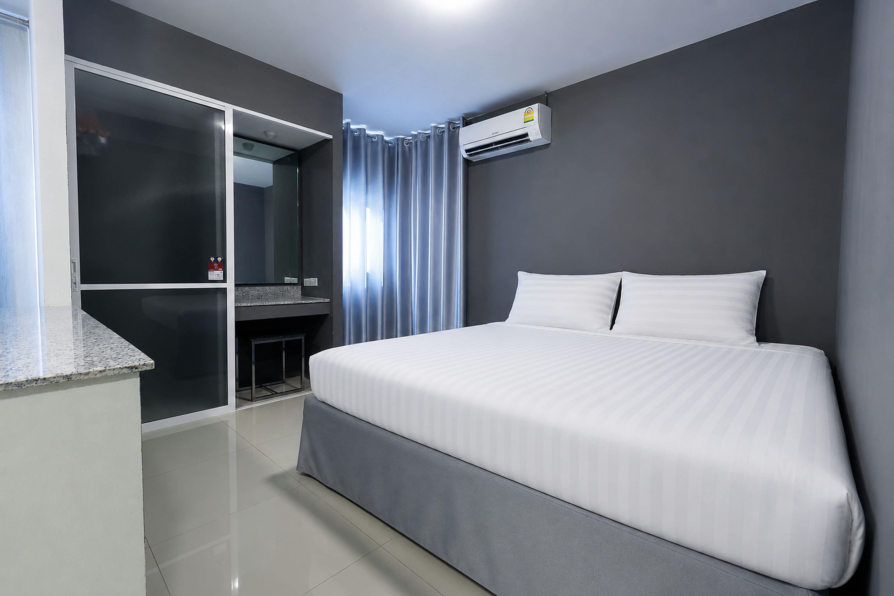Family Room, Balcony | 1 bedroom, minibar (free items), in-room safe, blackout drapes