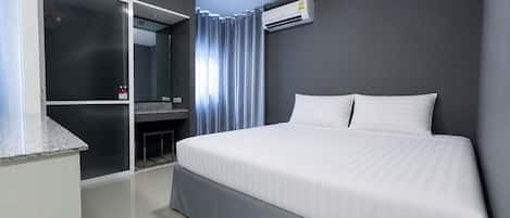 Habitación familiar, balcón | 1 habitación y artículos del minibar gratis