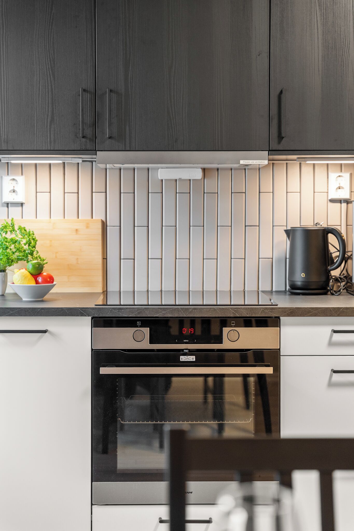 Exclusive Apartment | Private kitchen | Fridge, microwave, oven, stovetop