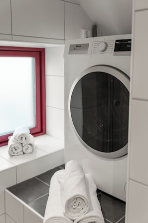 Exclusive Apartment | Bathroom