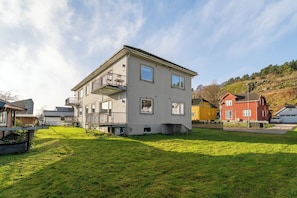 Business Apartment, 3 Bedrooms | Terrace/patio