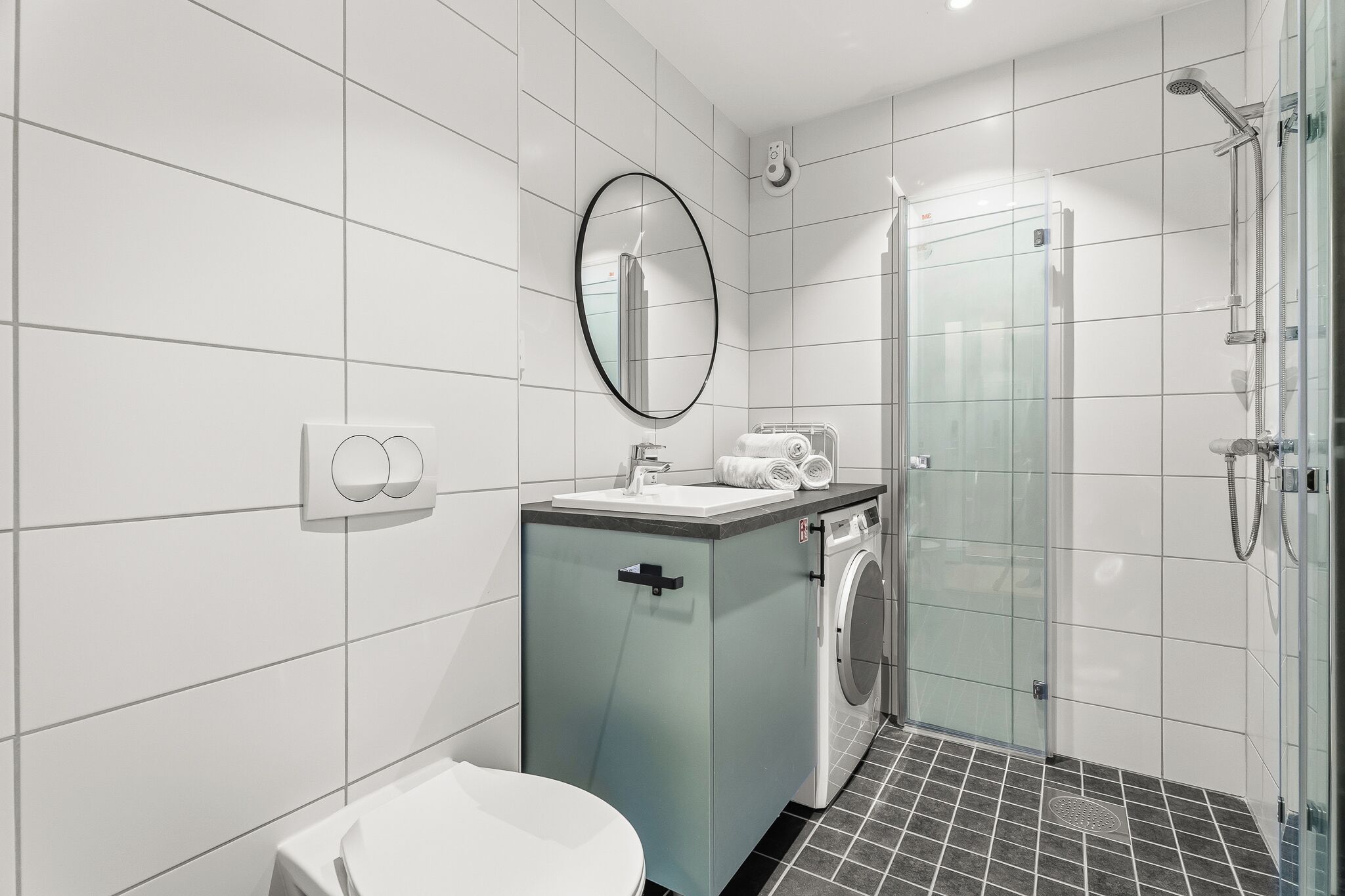 Exclusive Apartment | Bathroom | Shower, rainfall showerhead, hair dryer, heated floors