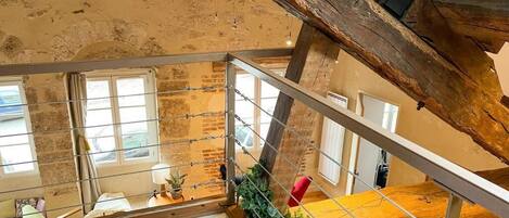 3 slaapkamers, een strijkplank/strijkijzer, reisbedje, gratis wifi