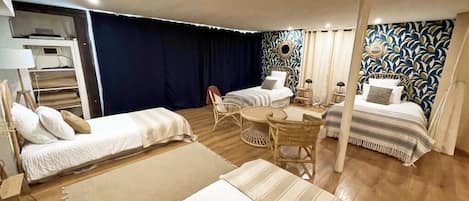 2 bedrooms, desk, travel cot, free WiFi