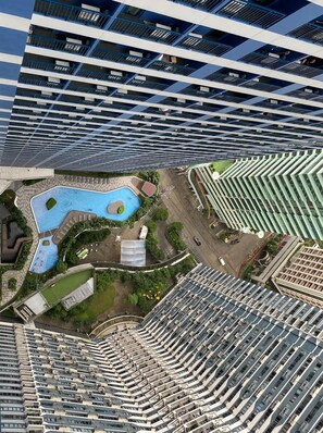 Pool - Sky high Paradise Wow in Air Condo Blissful Luxury Makati
 (Makati)