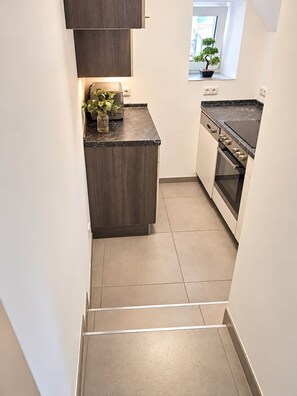 Private kitchen - 2-Bedroom Vacation Rental & Wallbox (Altertheim)