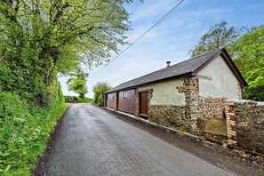 Exterior - 2 Bed in Torrington (oc-p27344) (Langtree)