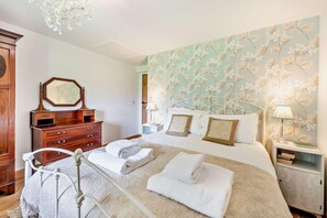 2 bedrooms, iron/ironing board, free WiFi, bed sheets - 2 Bed in Torrington (oc-p27344) (Langtree)