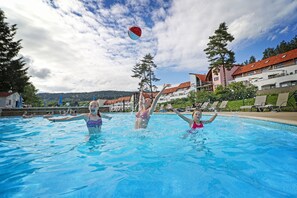 Außenpool (je nach Saison geöffnet)