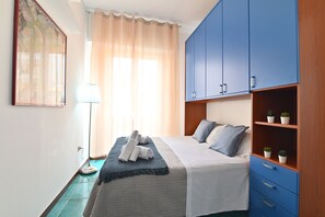 Blackout curtains, iron/ironing board, free WiFi, bed sheets - IzzHome Holiday Terrace (Cagliari)