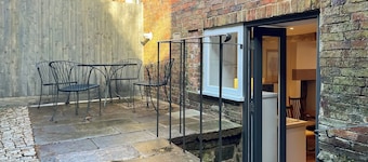 Coldwell Street Cottage